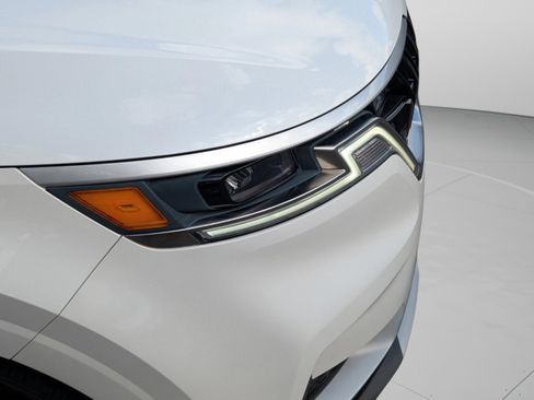 Certified 2024 Kia Carnival LX image 10