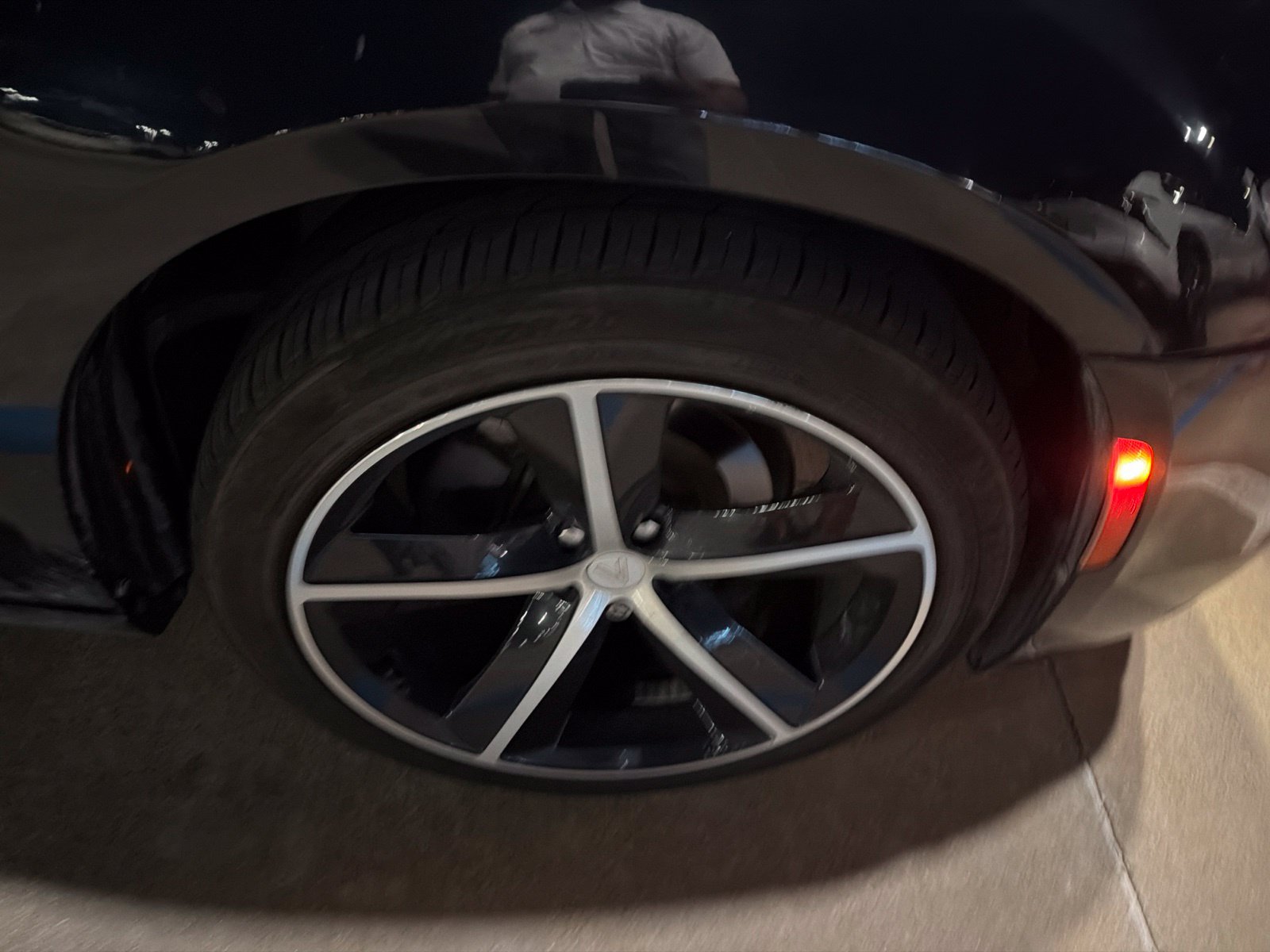Used 2018 Chrysler 300 Touring L RWD image 18