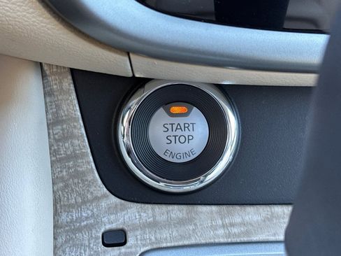 Used 2024 Nissan Murano SL image 23