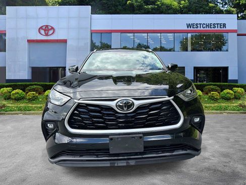 Certified 2020 Toyota Highlander XLE AWD/4WD image 6