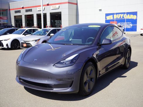 Used 2023 Tesla Model 3 Standard Range RWD image 7