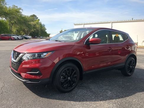 Certified 2022 Nissan Rogue Sport S image 8