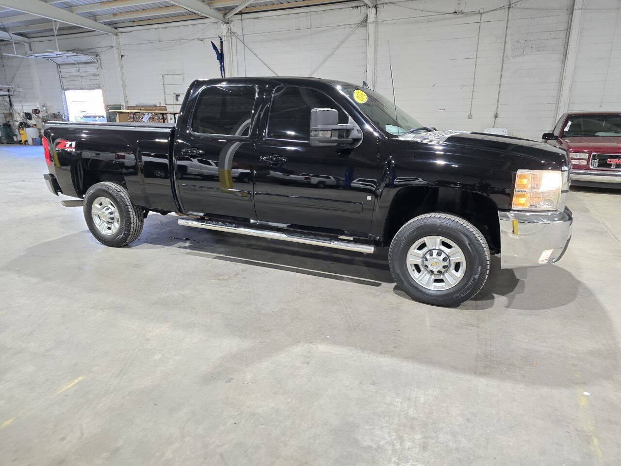 Used 2008 Chevrolet Silverado 2500 LTZ w/ Suspension Package, Off-Road AWD/4WD image 19