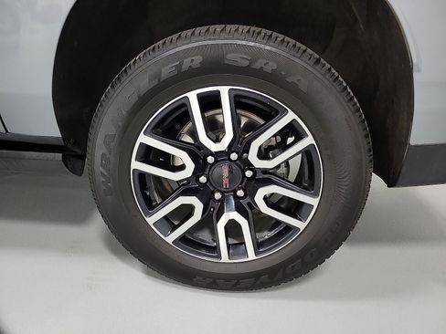 Used 2023 GMC Yukon XL AT4 AWD/4WD image 20