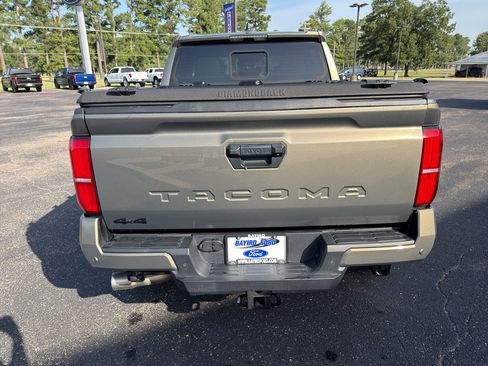 Used 2025 Toyota Tacoma TRD Off-Road w/ TRD Off Road Upgrade Package AWD/4WD image 6