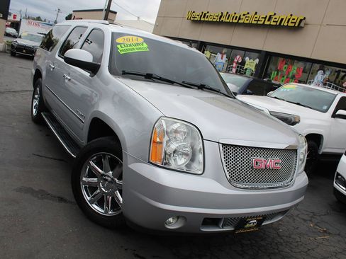 Used 2014 GMC Yukon XL Denali image 41