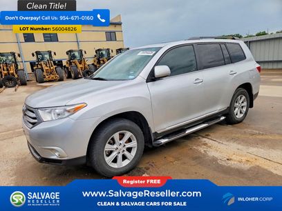 Used 2012 Toyota Highlander SE