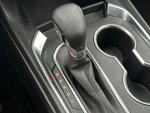 Used 2022 Chevrolet Traverse LS FWD image 20