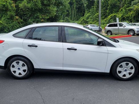 Used 2017 Ford Focus S FWD image 4