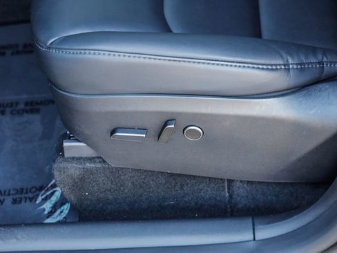 Used 2024 Tesla Model Y 2WD image 22