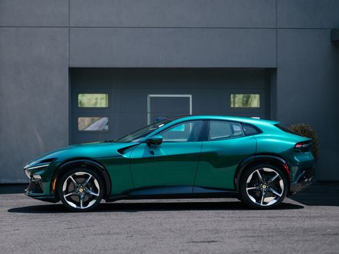 Certified 2026 Ferrari Purosangue AWD/4WD image 35