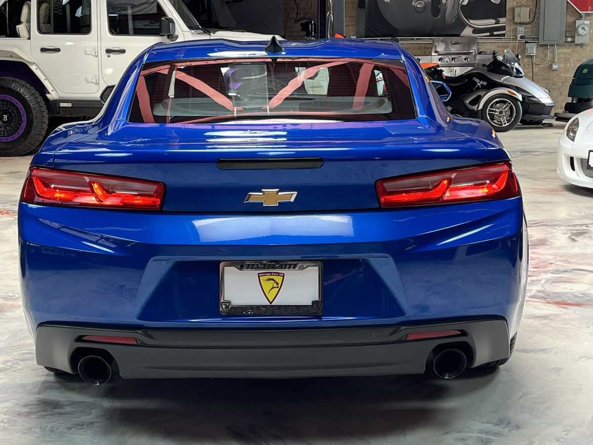 Used 2016 Chevrolet Camaro LT RWD image 7