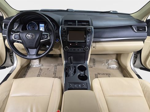 Used 2016 Toyota Camry XLE image 10