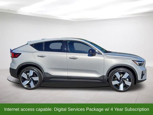 Used 2023 Volvo C40 P8 Recharge Ultimate image 8