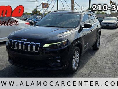 Used 2019 Jeep Cherokee Latitude w/ Cold Weather Group