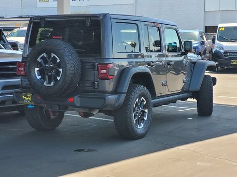 Certified 2025 Jeep Wrangler Unlimited Rubicon 4xe w/ Convenience Group AWD/4WD image 4