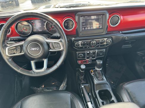 Used 2021 Jeep Gladiator Rubicon w/ Cold Weather Group image 10