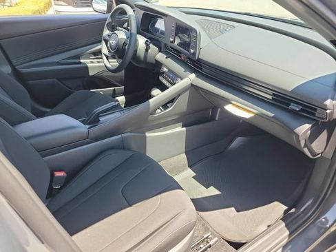 New 2026 Hyundai Elantra Sport FWD image 19