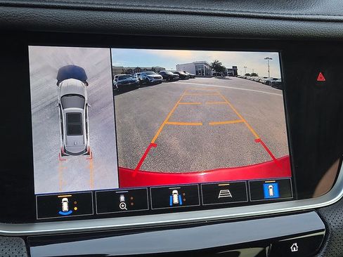 Used 2021 Cadillac XT5 Premium Luxury FWD image 18