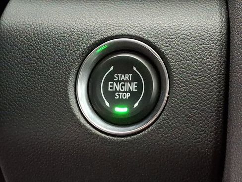 Used 2025 GMC Acadia Elevation image 30