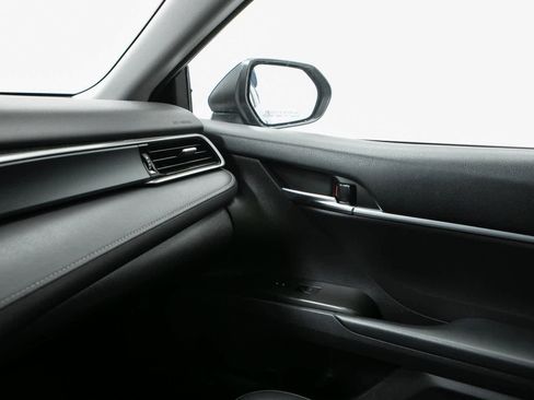 Used 2023 Toyota Camry SE image 23