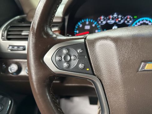Used 2018 Chevrolet Suburban Premier image 34