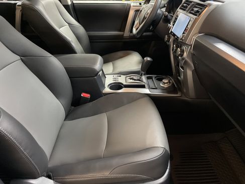 Certified 2024 Toyota 4Runner SR5 Premium image 34