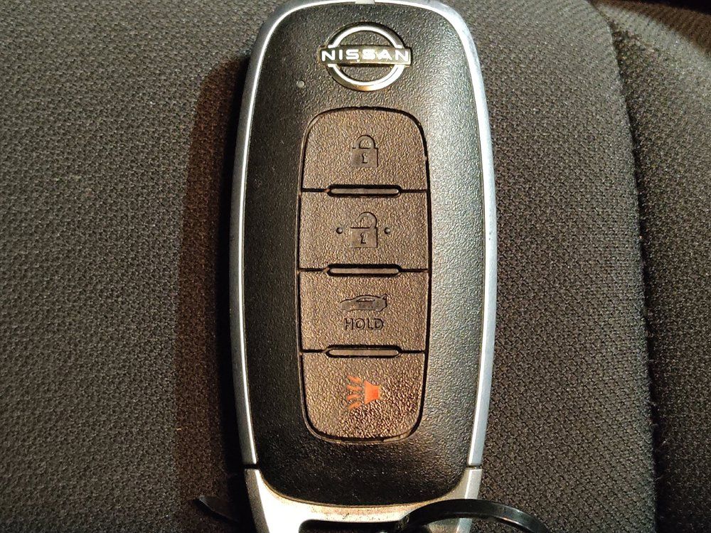 Used 2025 Nissan Sentra SV FWD image 32