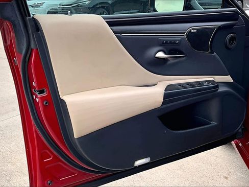 Certified 2021 Lexus ES 350 Ultra Luxury image 21