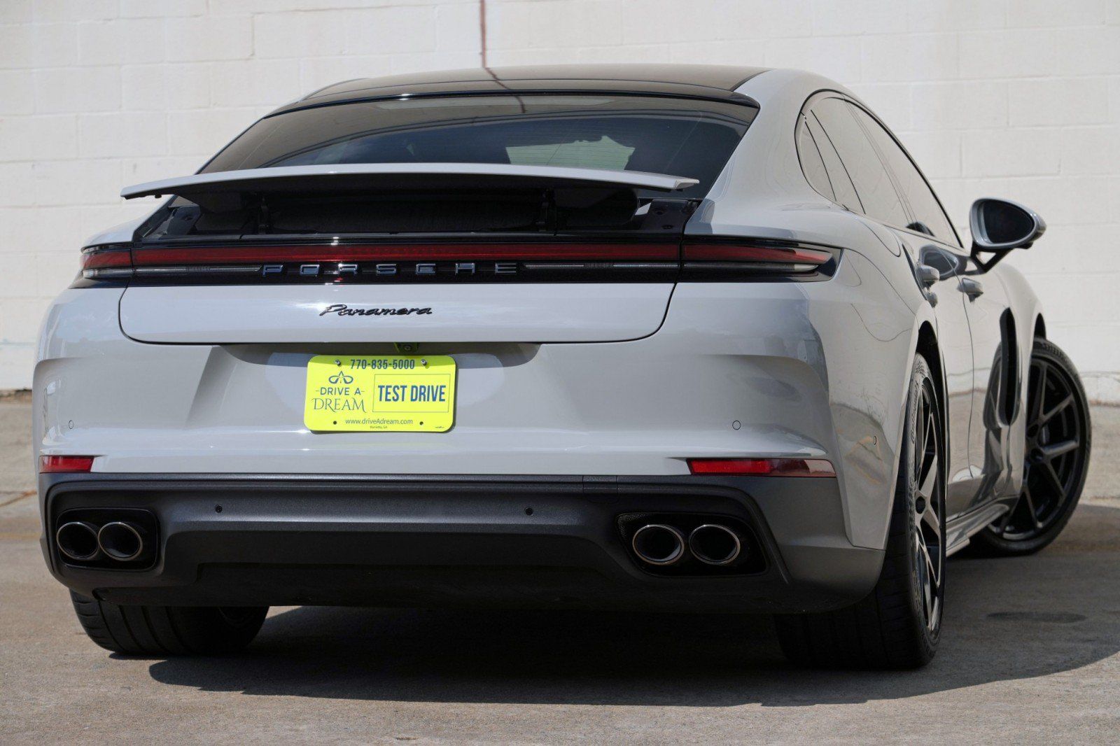 Used 2025 Porsche Panamera image 5
