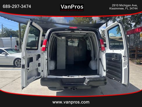 Used 2012 Chevrolet Express 2500 image 12