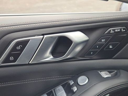 Used 2025 BMW X7 xDrive40i image 21