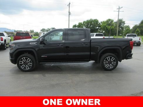 Certified 2025 GMC Sierra 1500 AT4 w/ AT4 Premium Package AWD/4WD image 10