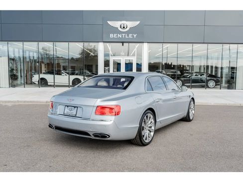 Used 2018 Bentley Flying Spur V8 image 12