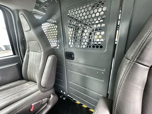 Used 2019 Chevrolet Express 2500 Work Van w/ Driver Convenience Package image 20