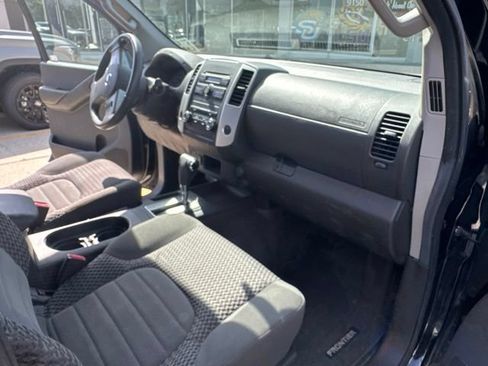 Used 2012 Nissan Frontier SV RWD image 24