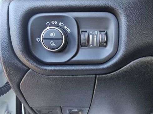 Used 2024 RAM 2500 Laramie image 22