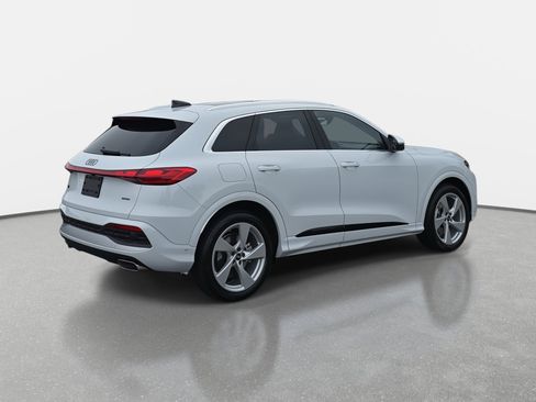 New 2025 Audi Q5 Prestige image 5