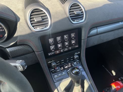 Certified 2025 Porsche 718 Boxster Spyder RS image 34