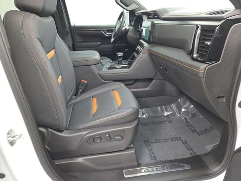 Used 2025 GMC Sierra 1500 AT4 w/ AT4 Premium Package image 7