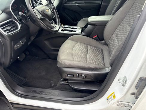 Used 2018 Chevrolet Equinox LT image 10