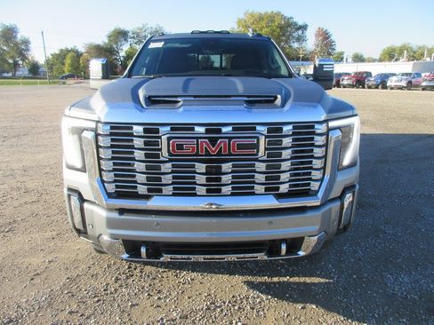 New 2026 GMC Sierra 3500 Denali w/ Denali Reserve Package image 12