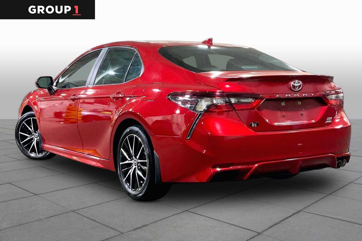 Used 2024 Toyota Camry SE w/ Cold Weather Package AWD/4WD image 12