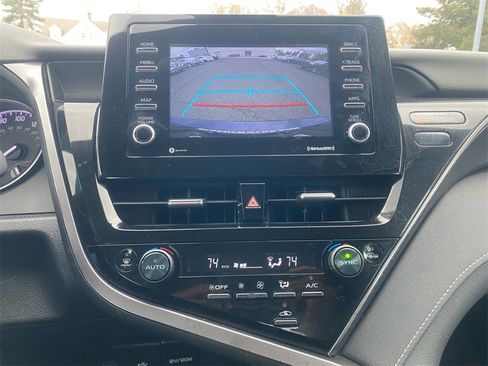 Used 2024 Toyota Camry SE image 22