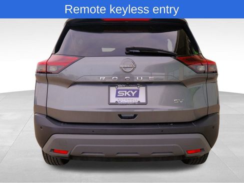 Used 2023 Nissan Rogue SV image 6