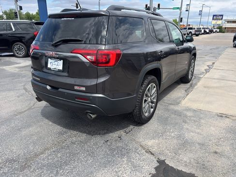Used 2017 GMC Acadia SLT AWD/4WD image 6