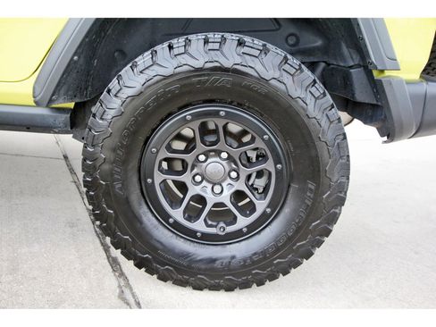 Used 2023 Jeep Wrangler Unlimited Sport image 30