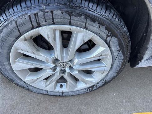 Certified 2021 Toyota Highlander Limited image 24