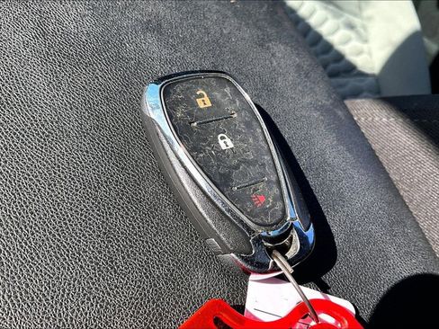 Used 2021 Chevrolet Equinox LS w/ LS Convenience Package image 34