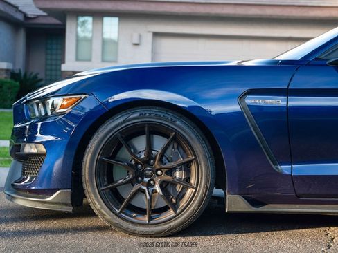 Used 2020 Ford Mustang Shelby GT350 w/ Technology Package image 4